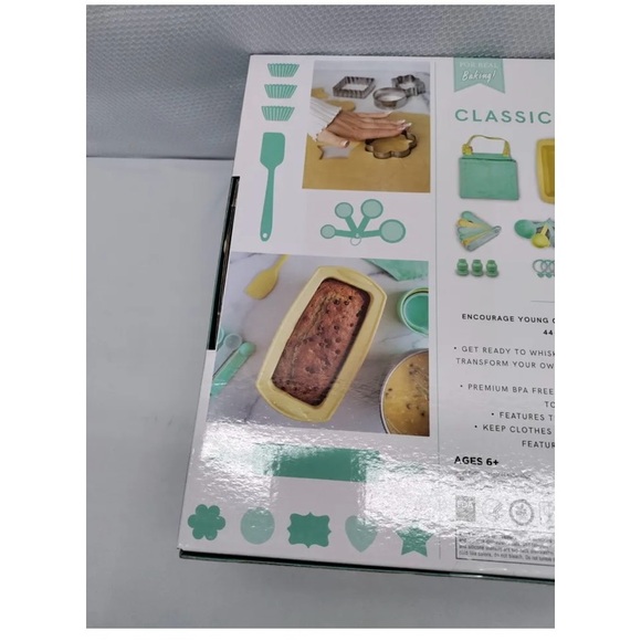 HandStand Kitchen Classic Kids 44 Piece Baking Set For Real Baking NEW - Picture 2 of 9